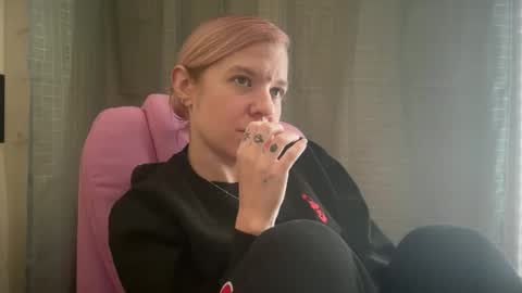 Snapshot of ebony8ivory chatting on 02.06.26 americnbarbie online show from 02.06.26