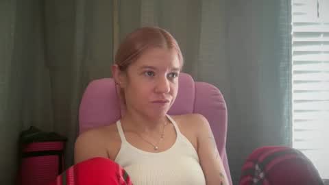 Snapshot of ebony8ivory chatting on 02.08.26 americnbarbie online show from 02.08.26