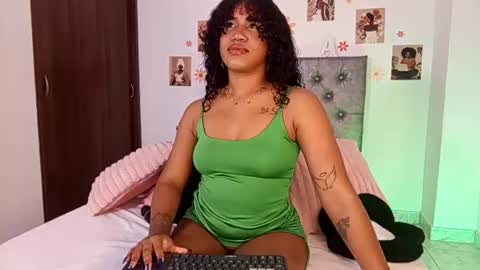 Snapshot of ebony_af chatting on 06.16.26 ebony_af online show from 06.16.26