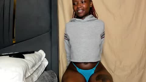 Snapshot of ebony_angelina chatting on 06.26.26 Angelina online show from 06.26.26
