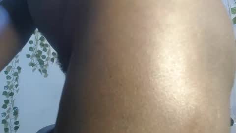 Snapshot of ebony_choco2 chatting on 01.10.25 ebony choco2 online show from 01.10.25