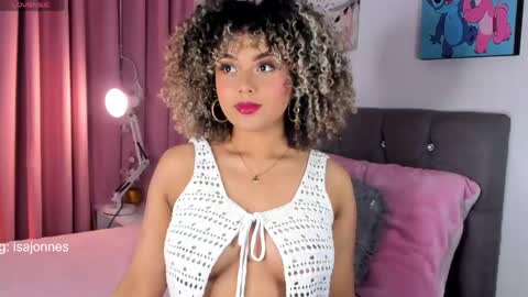 Snapshot of ebony_curly2 chatting on 04.23.26 isa online show from 04.23.26