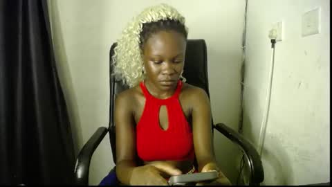 Snapshot of ebony_petitegirl chatting on 06.13.26 Lilly online show from 06.13.26
