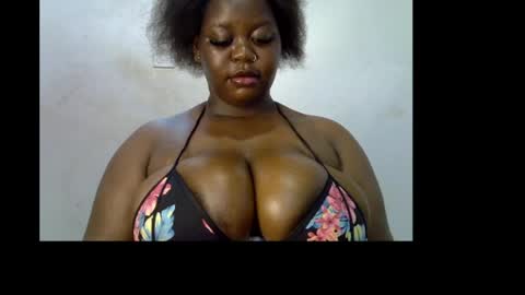 Snapshot of ebony_plumx12 chatting on 05.22.26 Prisy online show from 05.22.26