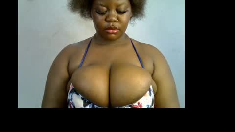 Snapshot of ebony_plumx12 chatting on 05.24.26 Prisy online show from 05.24.26