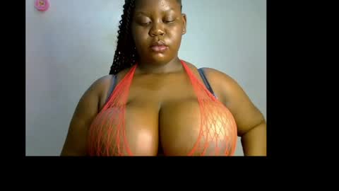 Snapshot of ebony_plumx12 chatting on 05.25.26 Prisy online show from 05.25.26