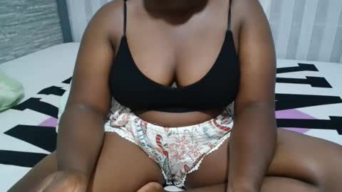 Snapshot of ebony_sabrina chatting on 10.21.25 Sabrina online show from 10.21.25