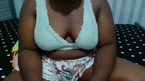 Snapshot of ebony_sabrina chatting on 04.13.26 Sabrina online show from 04.13.26