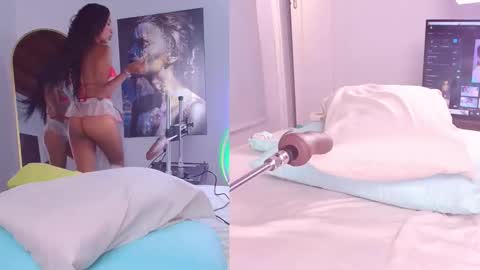 Snapshot of ebony_skyee chatting on 09.30.25 SKYE online show from 09.30.25