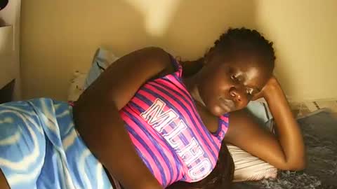 Snapshot of ebony_tasha chatting on 01.22.25 tasha online show from 01.22.25