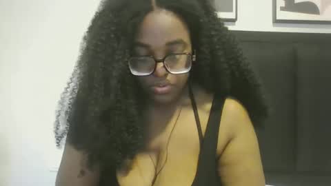 Snapshot of ebonybigtitqueen0 chatting on 04.04.26 ebonybigtitqueen0 online show from 04.04.26