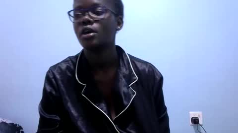 ebonybloom01 online show from 11.10.25