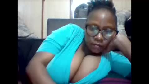 Snapshot of ebonybussy chatting on 12.29.24 MAMITO online show from 12.29.24