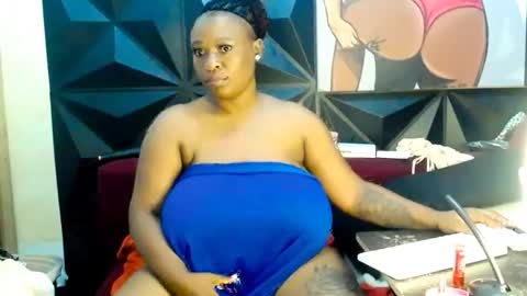 Snapshot of ebonyfancyfacexxx chatting on 04.21.26 ebonyfancyfacexxx online show from 04.21.26