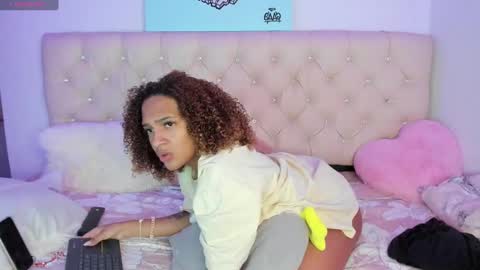 Queen Ebony online show from 02.11.25