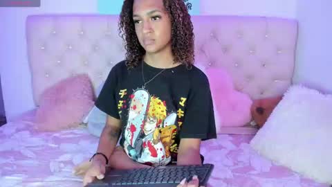 Queen Ebony online show from 02.19.25