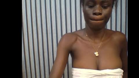 queen online show from 10.12.25