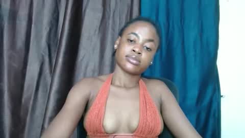 Snapshot of ebonypussy_xx chatting on 10.11.25 ebonypussy_xx online show from 10.11.25