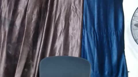 Snapshot of ebonypussy_xx chatting on 10.20.25 ebonypussy_xx online show from 10.20.25