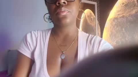 Snapshot of ebonyrosee_ chatting on 06.08.26 ebonyrosee_ online show from 06.08.26