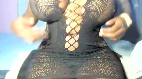 Snapshot of ebonysmiles00 chatting on 07.28.26 ebonysmiles00 online show from 07.28.26