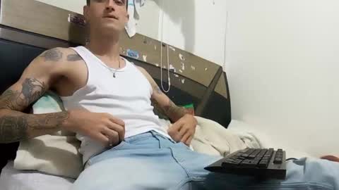 Snapshot of ed_big_cock chatting on 10.21.25 Edd Gallego online show from 10.21.25