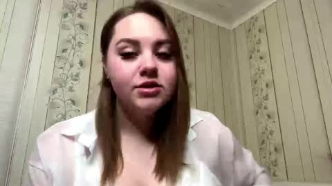 Snapshot of eddacarruthers chatting on 05.12.26 Lolla online show from 05.12.26