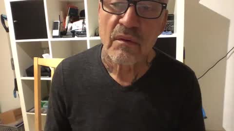 Snapshot of eddelmar chatting on 12.30.24 eddelmar online show from 12.30.24