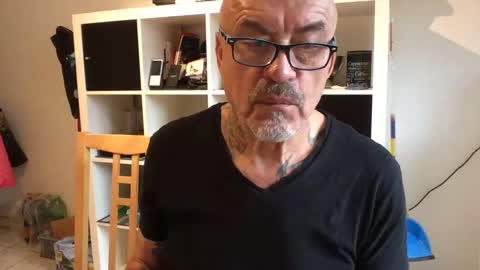 Snapshot of eddelmar chatting on 01.06.25 eddelmar online show from 01.06.25