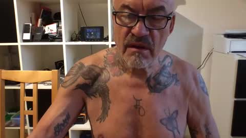 Snapshot of eddelmar chatting on 01.07.25 eddelmar online show from 01.07.25