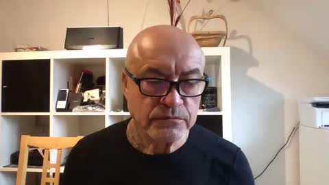 Snapshot of eddelmar chatting on 02.12.25 eddelmar online show from 02.12.25