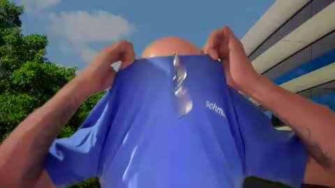 Snapshot of eddelmar chatting on 10.25.25 eddelmar online show from 10.25.25