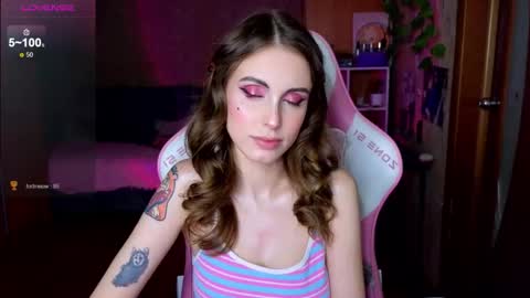 Snapshot of edelinemaher chatting on 02.14.26 Edeline online show from 02.14.26