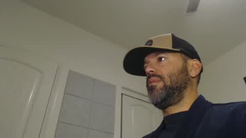 Snapshot of edge_masters chatting on 12.22.24 EdgeM online show from 12.22.24