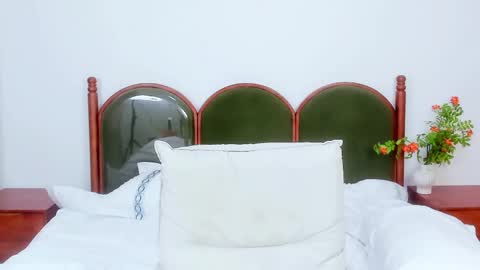 Hazel online show from 03.22.26