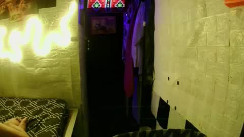 urasian chub online show from 10.29.25