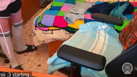 Snapshot of edwarh_01 chatting on 02.22.26 Alex online show from 02.22.26