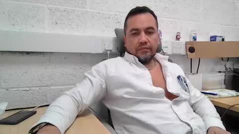 Snapshot of edwill13 chatting on 02.16.26 EdM online show from 02.16.26