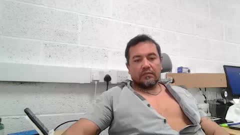 Snapshot of edwill13 chatting on 04.28.26 EdM online show from 04.28.26