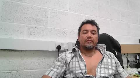 Snapshot of edwill13 chatting on 05.08.26 EdM online show from 05.08.26