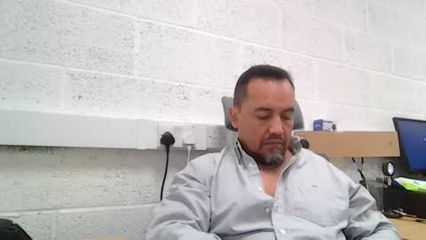 Snapshot of edwill13 chatting on 05.11.26 EdM online show from 05.11.26