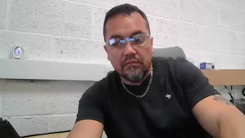 Snapshot of edwill13 chatting on 05.15.26 EdM online show from 05.15.26