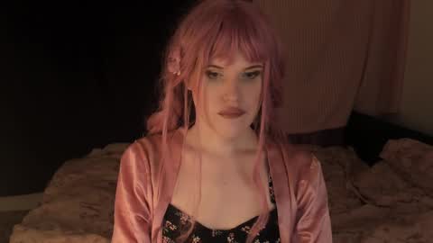 Effie Mur online show from 12.26.24