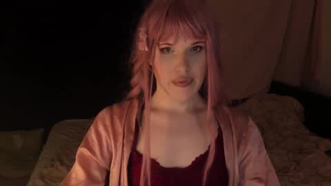 Effie Mur online show from 01.08.25