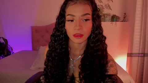 Snapshot of effy_cb chatting on 01.19.25 effy online show from 01.19.25