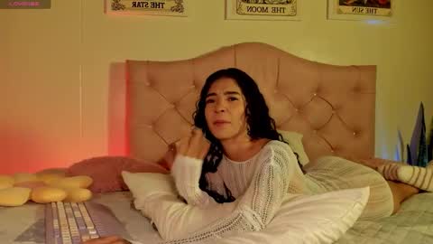 Snapshot of effy_cb chatting on 09.12.25 effy online show from 09.12.25