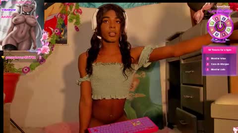 Snapshot of effy_marinn chatting on 10.16.25 effy_marinn online show from 10.16.25