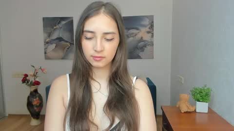 Snapshot of effy_royse chatting on 04.29.26 Effy Royse online show from 04.29.26