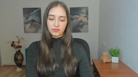 Snapshot of effy_royse chatting on 04.29.26 Effy Royse online show from 04.29.26