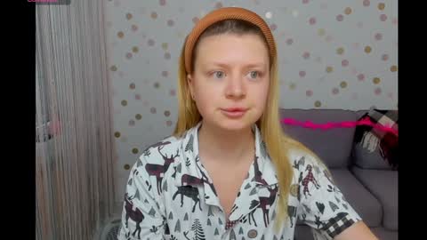 Effy online show from 12.25.24